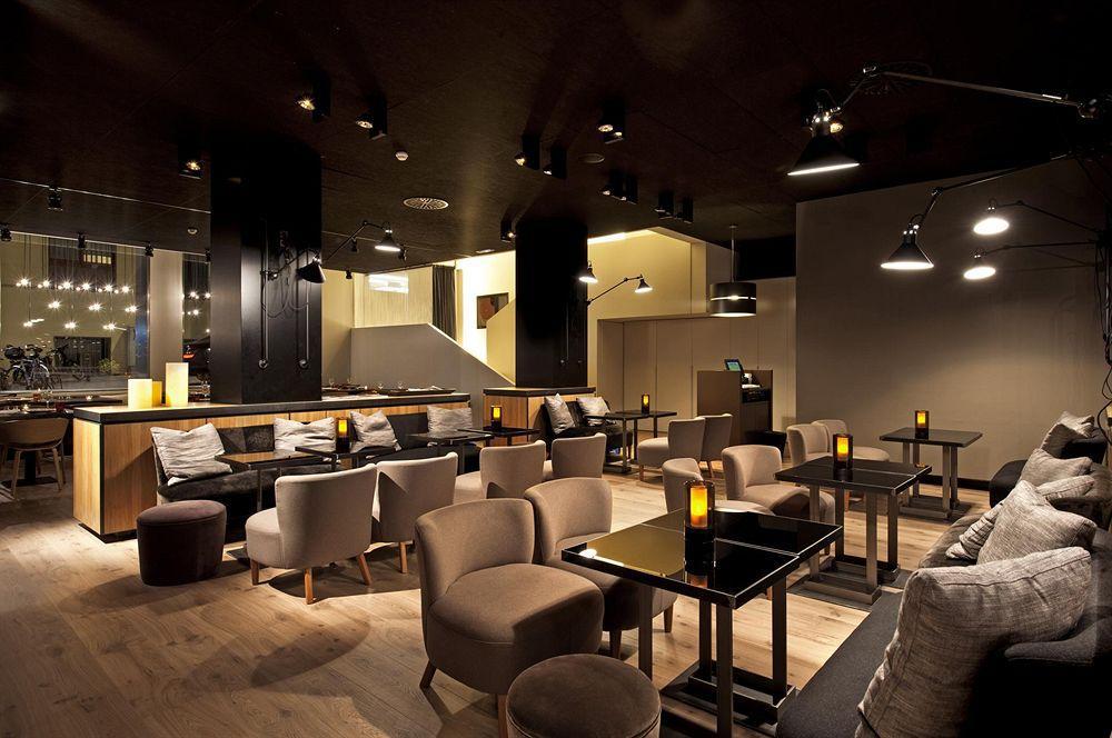 Grand Hotel Central, Small Luxury Hotels Barcellona Ristorante foto The interior of the lounge