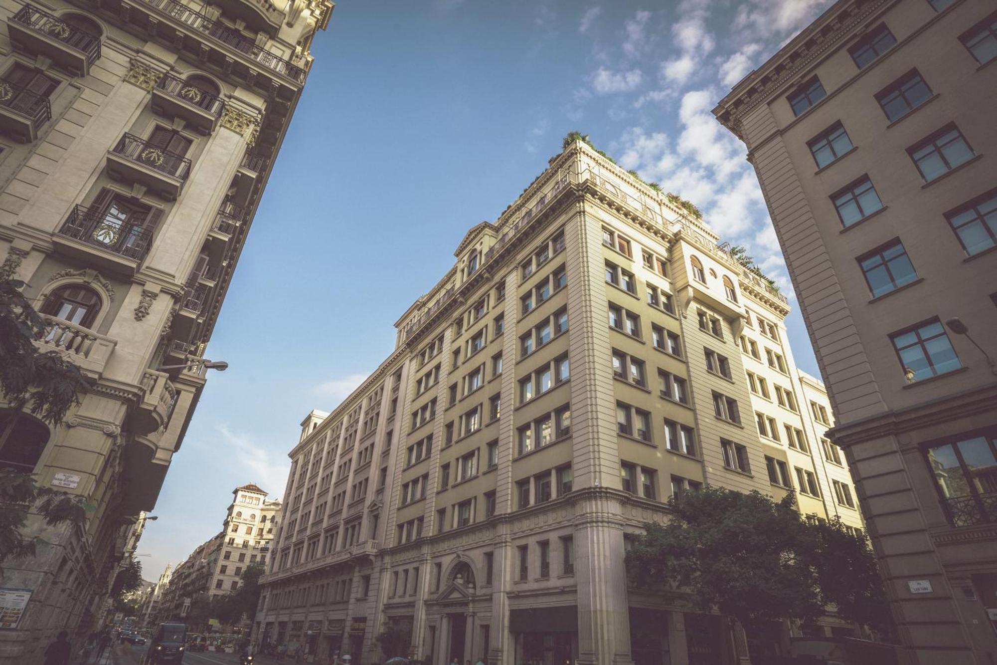 Grand Hotel Central, Small Luxury Hotels Barcellona Esterno foto The building of the National Bank of Greece in Athens