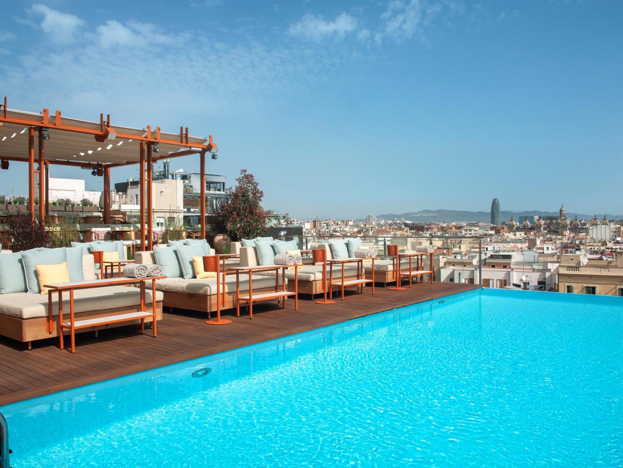 Grand Hotel Central, Small Luxury Hotels Barcellona Esterno foto Skyline Barcelona