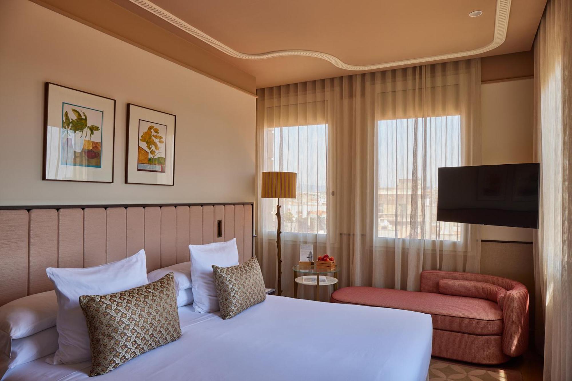 Grand Hotel Central, Small Luxury Hotels Barcellona Esterno foto A room at the hotel
