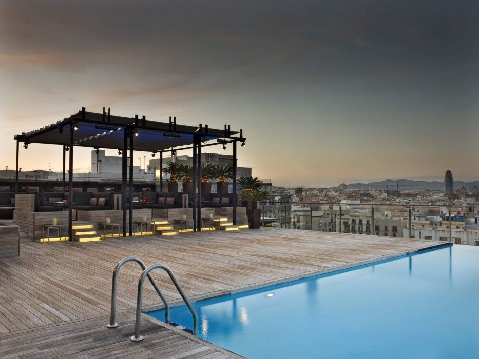 Grand Hotel Central, Small Luxury Hotels Barcellona Esterno foto The rooftop pool at the Hotel Arts