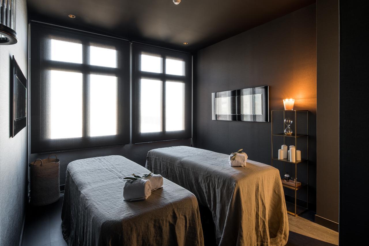 Grand Hotel Central, Small Luxury Hotels Barcellona Esterno foto Treatment room at the spa